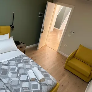  Aparthotel Comfort Albanien